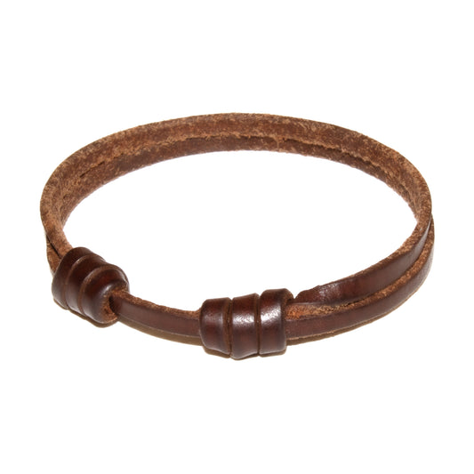 Pulsera de cuero TIRANT para hombre, hecha a mano en Valencia, vista frontal sobre fondo blanco